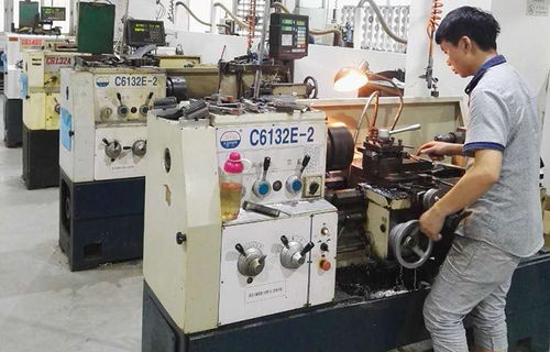 精密机械加工中车床与环保设备